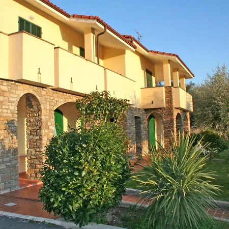 Locazione Turistica Mimosa شقة