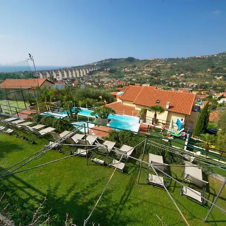 شقة Locazione Turistica Mimosa إمبيريا